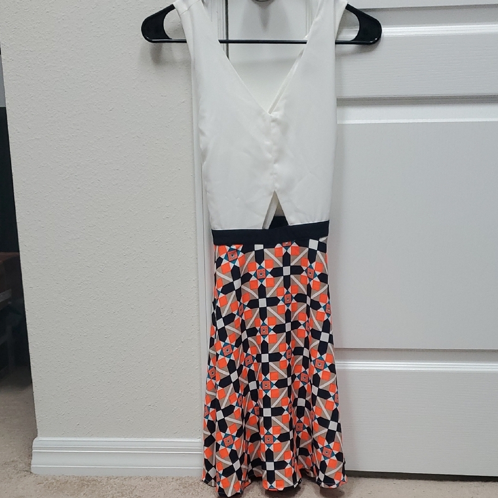 Stylish White and Geometric Pattern Dress